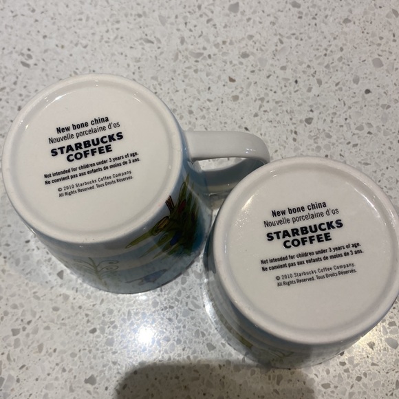 Set of 2 Starbucks Huxley Mouse Holiday Christmas New Bone China Mugs, 2010 - Picture 11 of 13